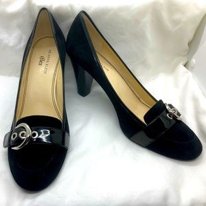 Anne Kline Fairy Buckle Pump in black suede sz 8.5M